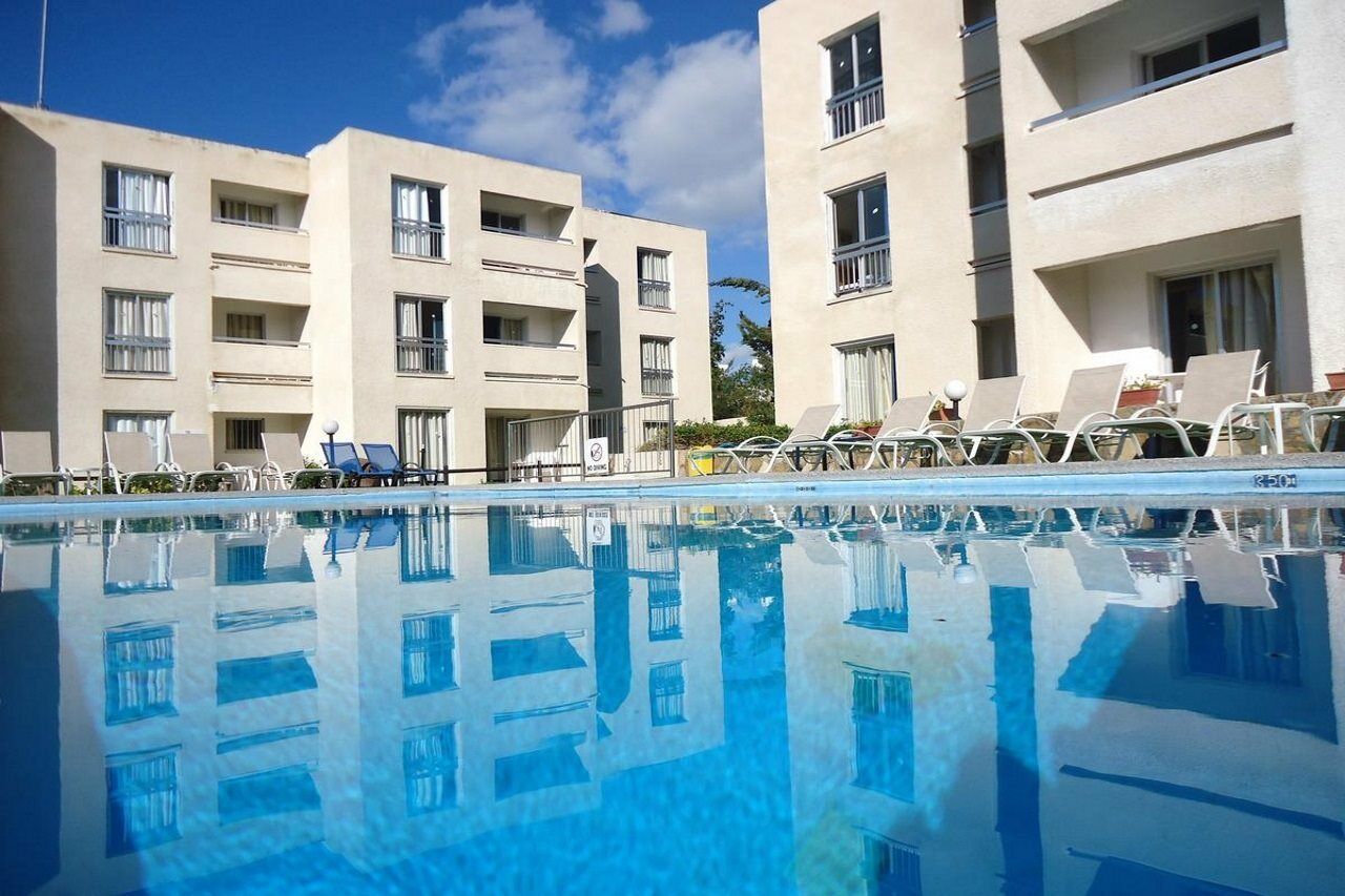 Daphne Hotel Apartments Paphos Eksteriør bilde